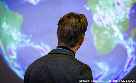 COP21 aprova projeto de acordo para combate às alterações climáticas