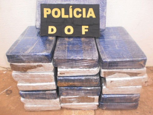 DOF prende adolescente em flagrante transportando maconha