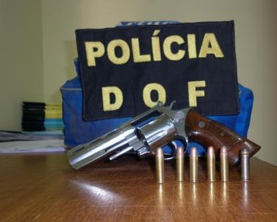 DOF apreende droga e arma de fogo em regiões próximas a fronteira