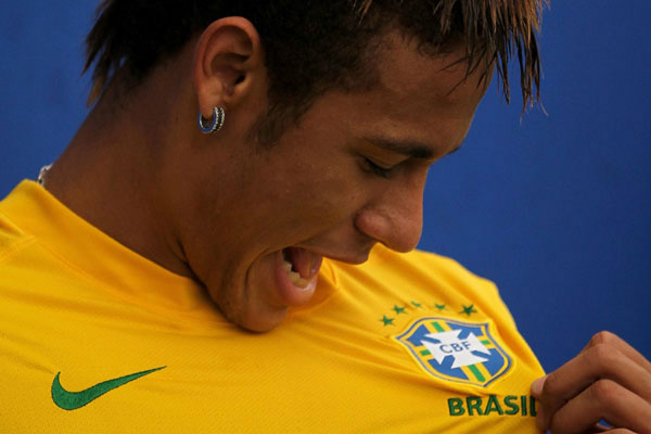 Justiça dos Estados Unidos investiga contrato da Nike com a CBF Justiça dos Estados Unidos investiga contrato da Nike com a CBF