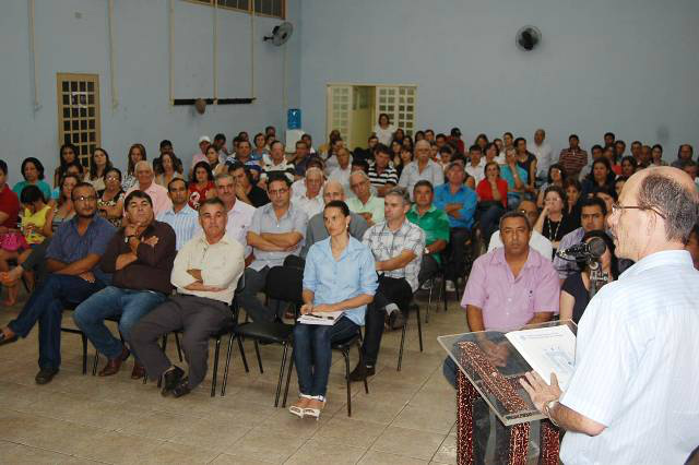 120 dias de governo de Amambai: economia e confiança são prioridades A apresentação da prstação de contas foi feita pelo prefeito de Amambai, Sérgio Barbosa.