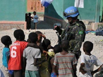 Militares brasileiros começam a sair do Haiti O objetivo é manter um contingente de 1.450 militares brasileiros