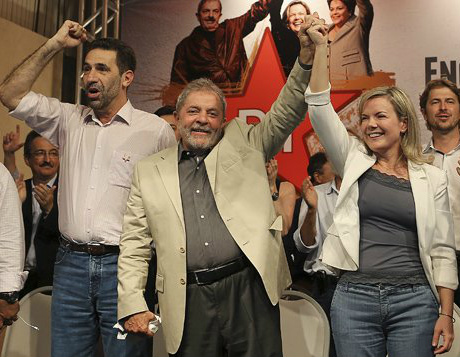 Lula: "preconceito da mídia contra Dilma é maior" Ex-presidente fez duras críticas à grande mídia no encontro estadual do PT em São José dos Pinhais, região metropolitana de Curitiba, nesta sexta (14)
