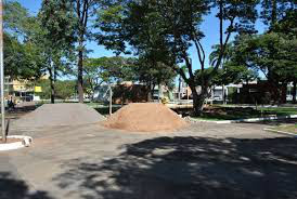 120 dias de governo de Amambai: economia e confiança são prioridades O atraso da obra da praça Cel. Valêncio de Brum não foi contemplado na prestação de contas.