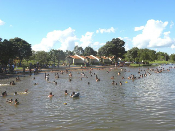 Barragem em Caarapó se rompe Barragem em Caarapó se rompe