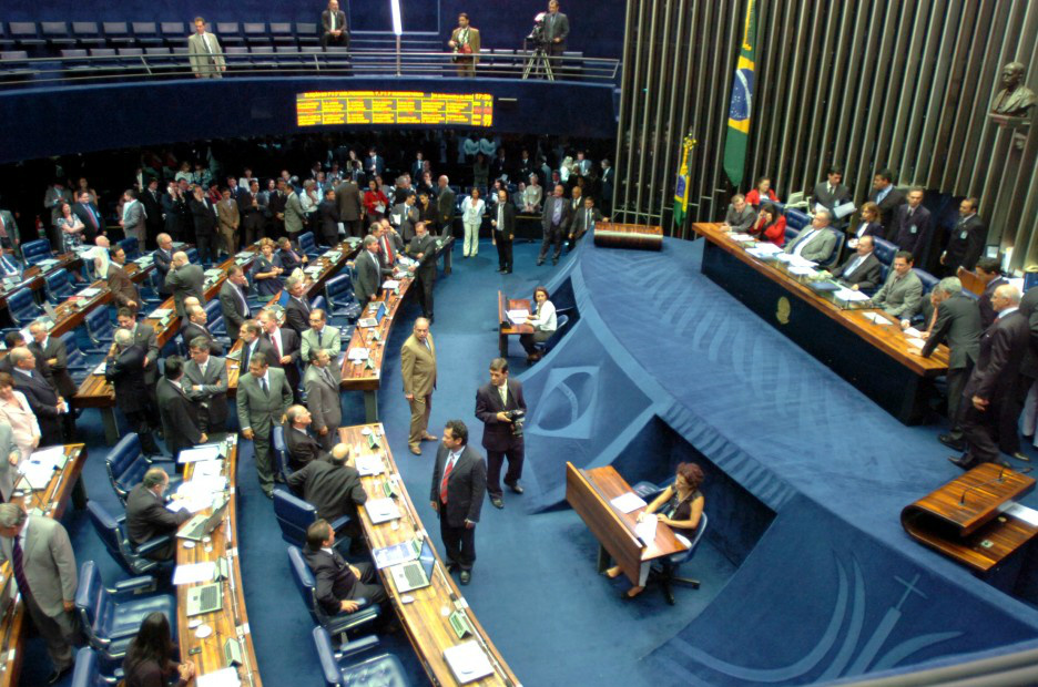 Senado terá semana com discussão do pacto federativo Senado terá semana com discussão do pacto federativo