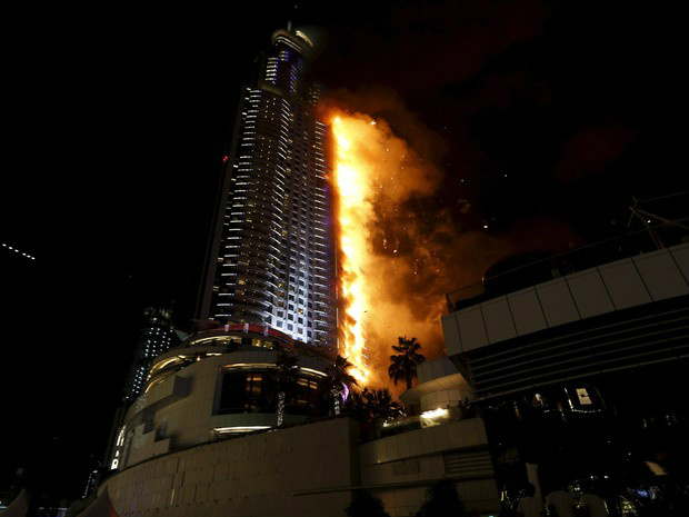 Incêndio em hotel de luxo de Dubai não tem registro de vítimas Incêndio em hotel de luxo de Dubai não tem registro de vítimas