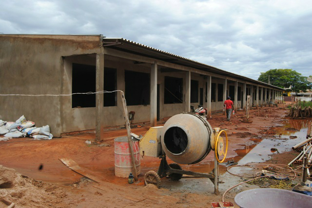 Ampliação da escola / Moreira Produções