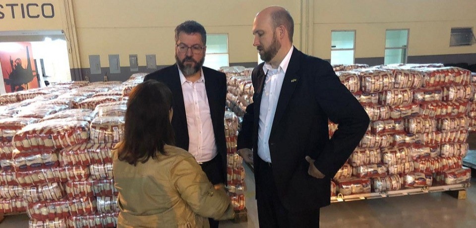 Itamaraty: Brasil cumpre seu papel ao enviar ajuda humanitária à Venezuela Ministro Ernesto Araújo acompanha envio de mantimentos e remédios para Venezuela - Foto: Itamaraty/Divulgação