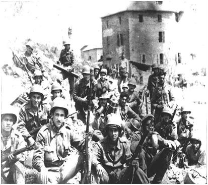 Tropas após a conquista de Montese.