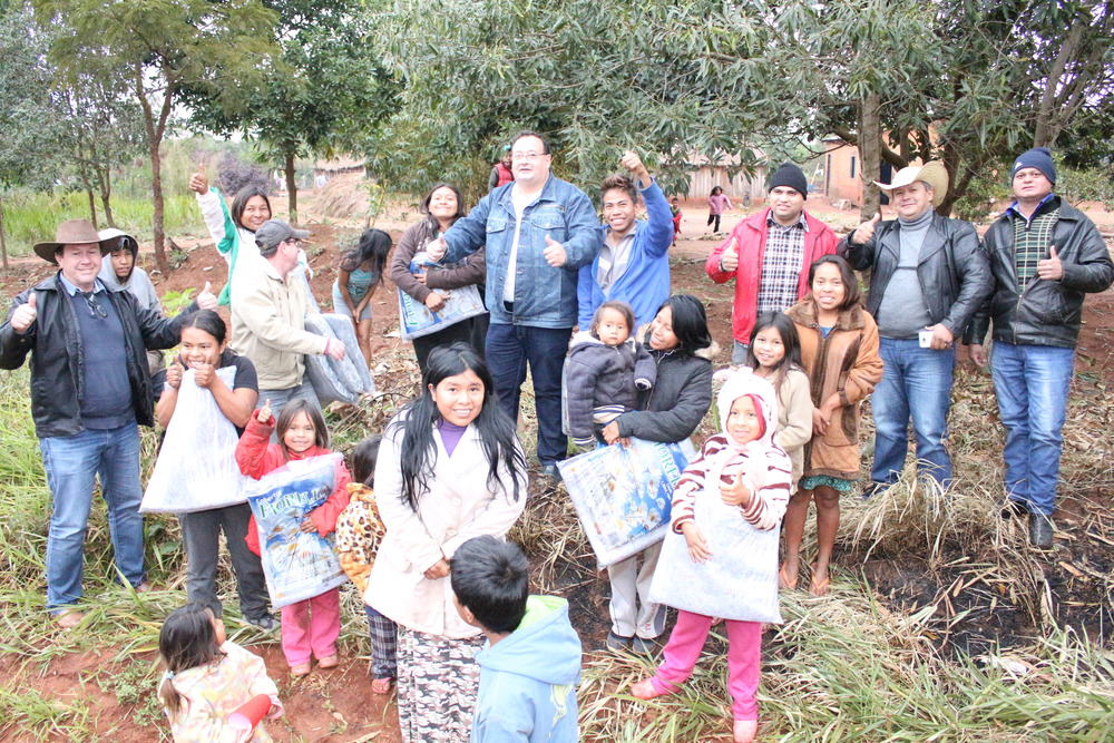 Famílias indígenas de Amambai recebem agasalhos da Prefeitura Para o Prefeito de Amambai, Dr. Bandeira, é preciso manter acesa a chama da Solidariedade / Foto: Decom