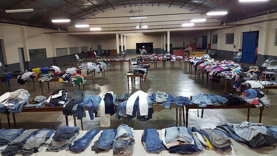 A Loja da Solidariedade vai distribuir roupas e calçados para famílias carentes do município / Foto: Divulgação