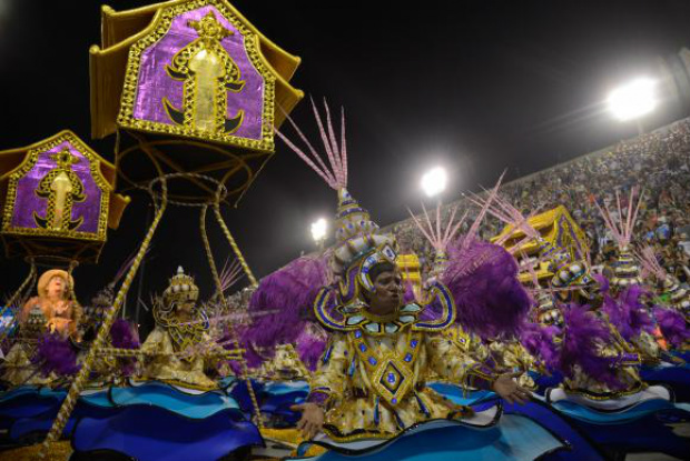 Desfile da Portela, pelo grupo especial, no Sambódromo Foto: Fernando Frazão/Agência Brasil