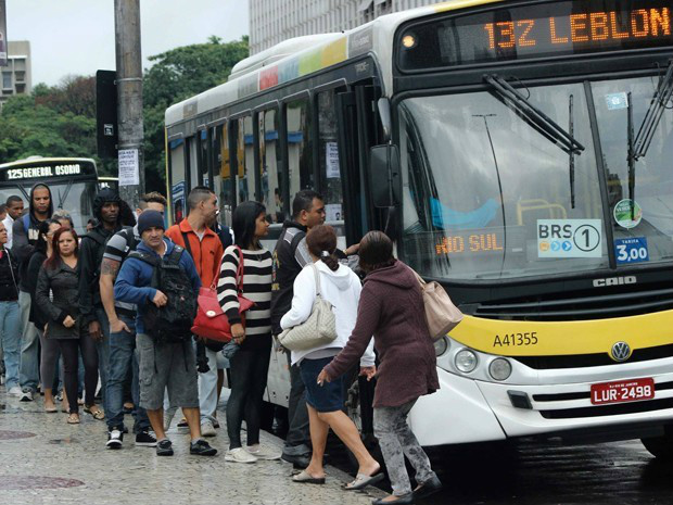 Carioca começa 2016 pagando mais por ônibus, barcas e trens Carioca começa 2016 pagando mais por ônibus, barcas e trens