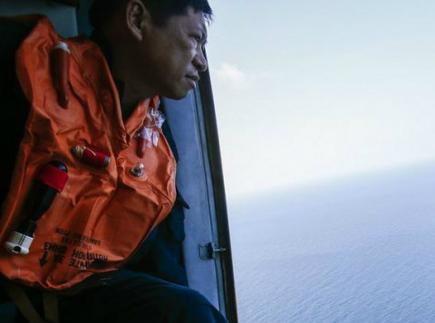 Busca por avião malaio já envolve 25 países