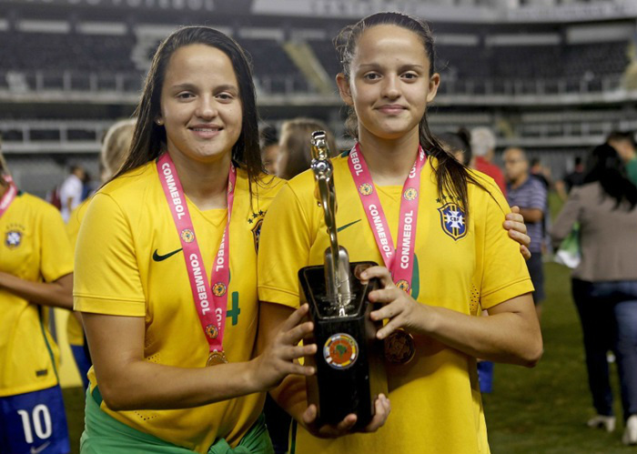 Seleção brasileira de futebol feminino é heptacampeã do Sul-Americano sub 20 Káren e Kélen: as gêmeas da seleção feminina sub 20. (Foto: CBF)