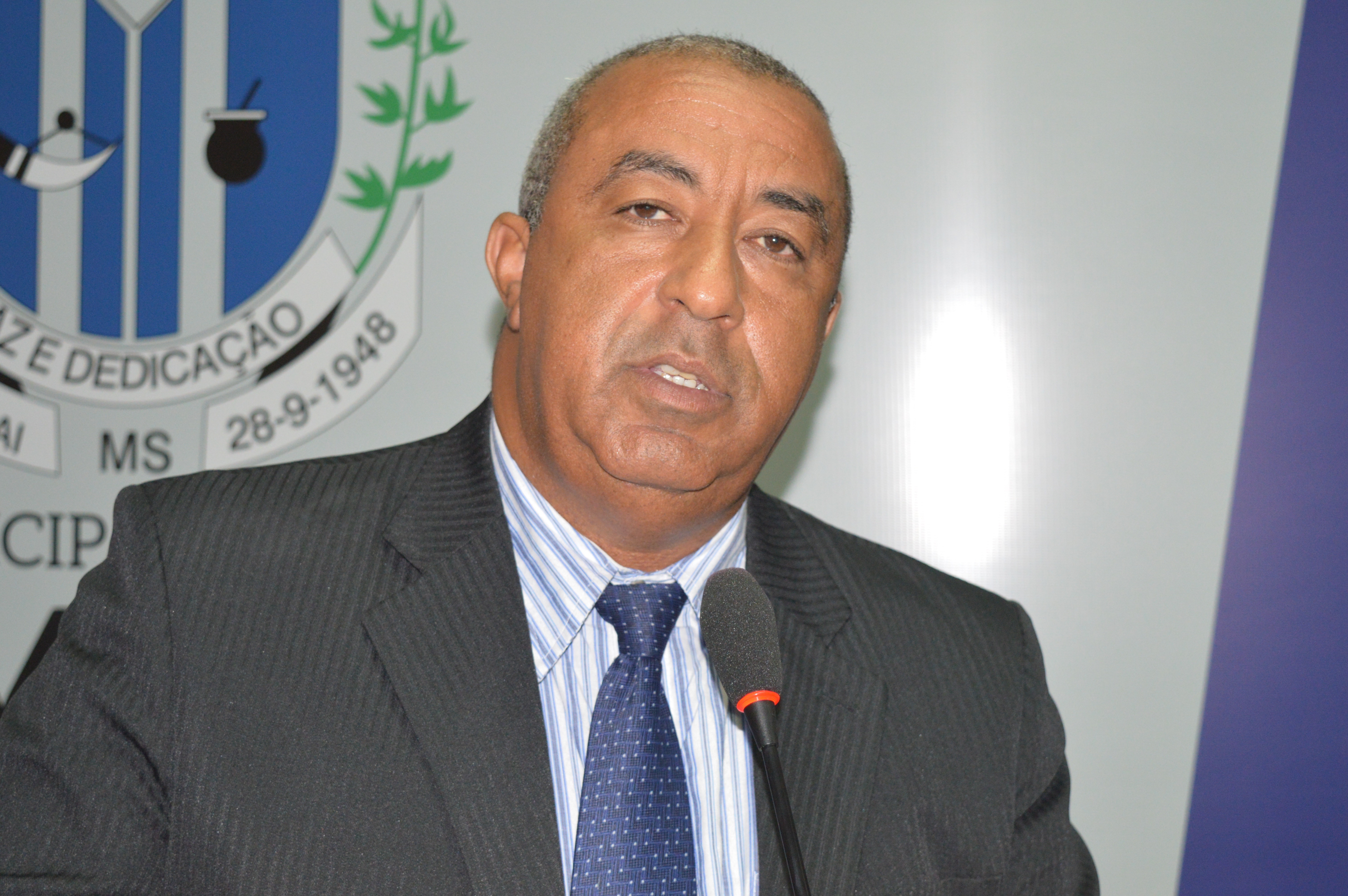 Vereador quer divulgação dos preços de produtos a população Vereador Carlinhos quer facilitar o dia a dia dos consumidores Foto: Moreira Produções