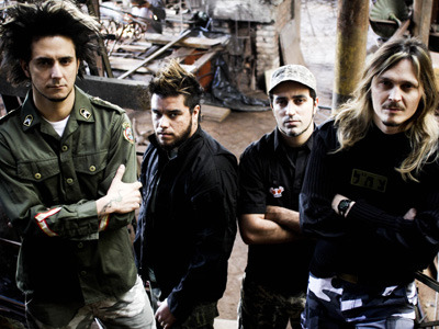 Oficina G3 é uma banda de rock cristão criada em 1988