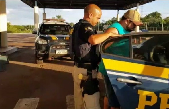 Vítima de sequestro que era levada ao Paraguai pula de caminhonete em movimento Autor de 35 anos que foi preso Foto: Divulgação PRF
