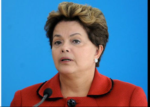 "Estou tristíssima", diz Dilma ao decretar luto oficial de três dias "Estou tristíssima", diz Dilma ao decretar luto oficial de três dias