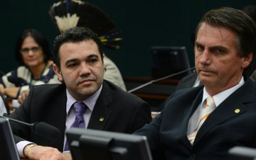 Os deputados Pastor Feliciano e Jair Bolsonaro na Comissão de Direitos Humanos da Câmara (Foto: Fábio Rodrigues Pozzebom/ABr)