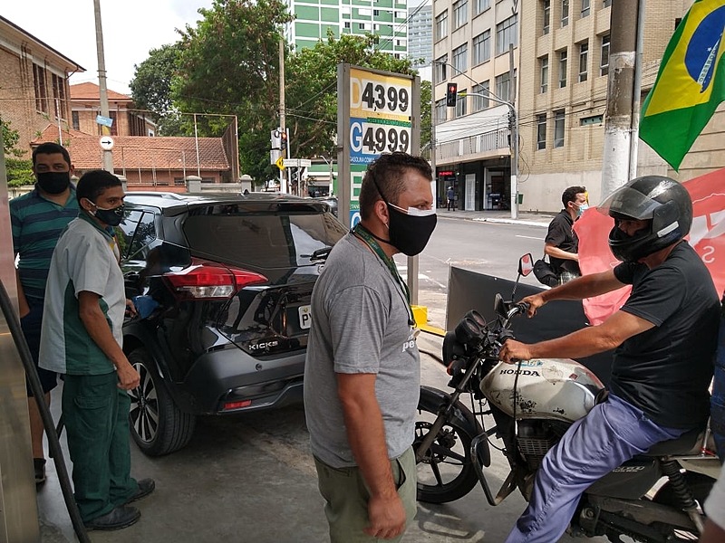 No acumulado de 2021, a gasolina vendida pela empresa subiu 41,6%, enquanto o diesel aumentou 33,9% e o gás de cozinha, 17,1% / Foto: Daniel Giovanaz/Brasil de Fato