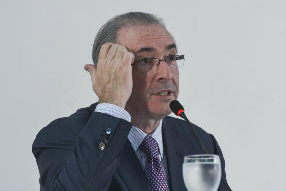 O  presidente  afastado  da  Câmara, Eduardo Cunha, deve questionar também a permanência de Marcos Rogério,do DEM, como relator do processo desde que deixou o PDT, que seria o detentor da vaga