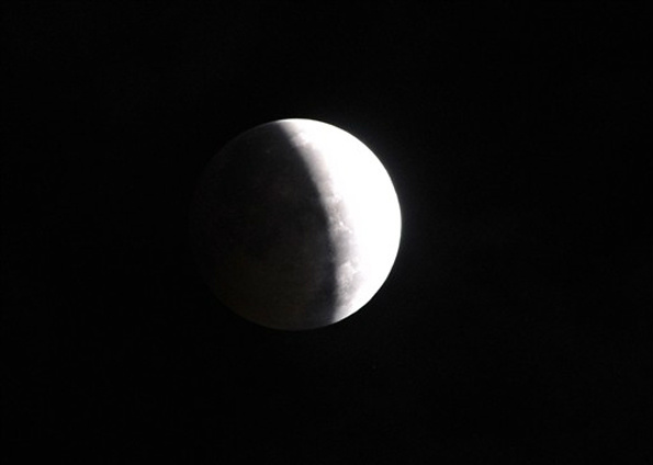 Eclipse da Lua pode ser visto hoje em todo o Brasil Foto: Divulgação
