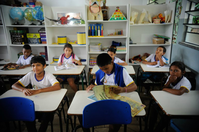 Beneficiários do Bolsa Família devem informar mudança de escola dos filhos Em outubro e novembro, 14,7 milhões de alunos tiveram a frequência escolar acompanhada Foto: Divulgação