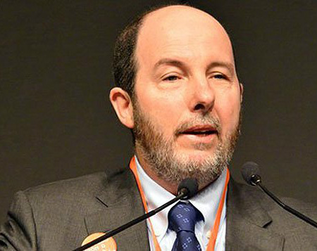 Arminio: 'Não vamos assassinar velhinhas'