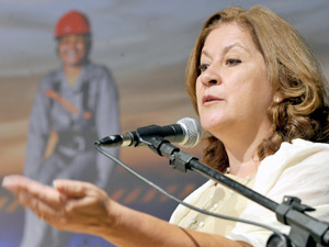 Miriam Belchior não descarta adoção de medidas para reduzir efeitos da crise