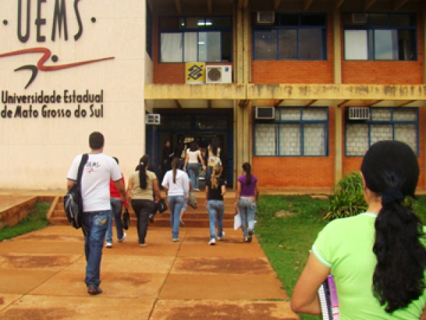UEMS seleciona professores para unidades de Dourados, Naviraí e Ponta Porã