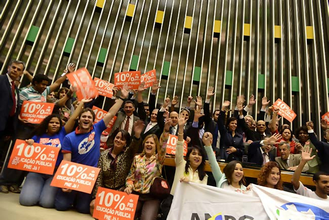 Plenária Nacional de Educação acontece em Brasília nos dias 19 e 20 de agosto