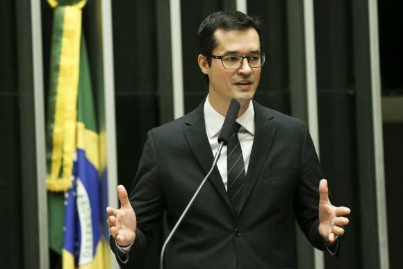 Dallagnol: corrupção no país não é exclusiva de governos ou partidos específicos O procurador da República, coordenador da Força Tarefa do Ministério Público Federal na Operação Lava Jato, Deltan Dallagnol, em debate na Comissão Geral da Câmara dos Deputados