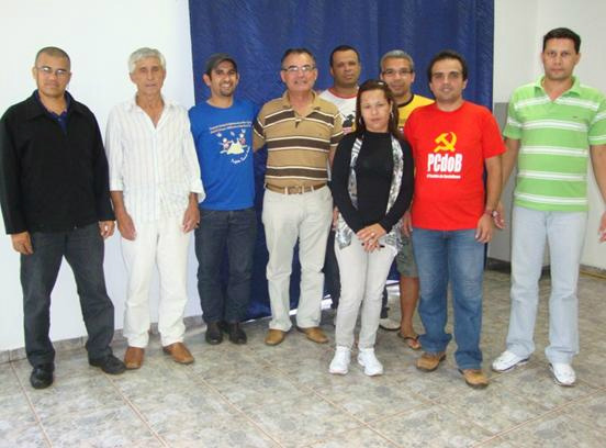 Partidos de esquerda se unem para as eleições municipais de 2012 Os presidentes do PCdoB, PT e PSB, acompanhados de algumas lideranças, estabeleceram uma pré-coligação entre esses três partidos.
