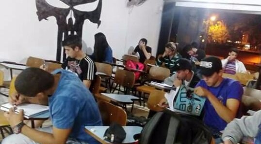 As aulas acontecem de segunda a sexta-feira mesmo em feriadosFoto: Moreira Produções