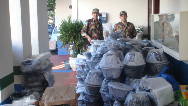 PMA apreende cinco veículos lotados de produtos contrabandeados
