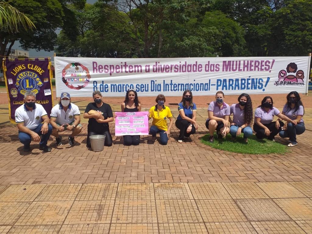 Planfletagem e intervenção cultural marcou o início das celebrações alusivas ao Dia da Mulher em Amambai / Foto: Divulgação