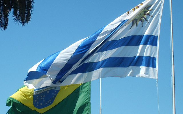 Brasil e Uruguai assinam acordo automotivo de livre comércio