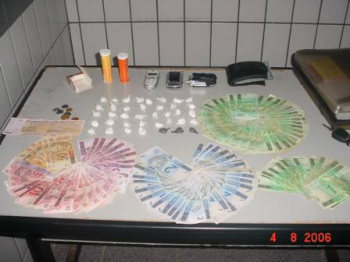 Para lucrar, tráfico mistura droga a cafeína e até a veneno contra barata