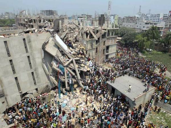 Número de mortos por desabamento em Bangladesh passa de 700