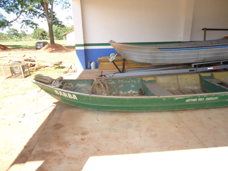 Pescador foge da PMA e abandona barco e petrechos proibidos” Pescador foge da PMA e abandona barco e petrechos proibidos”