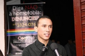 Governador sanciona a lei que institui o Dia Estadual de Combate à Homofobia Governador sanciona a lei que institui o Dia Estadual de Combate à Homofobia