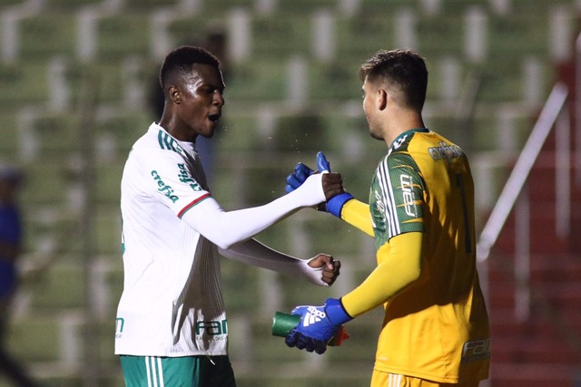 Palmeiras e Vasco duelam no Brasileiro Sub-20