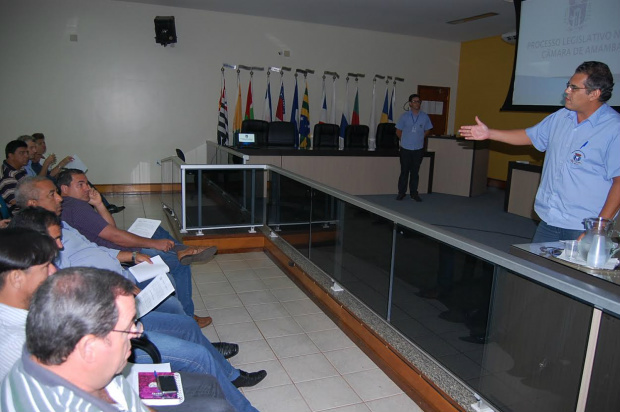 Câmara de Amambai promove capacitação jurídica e administrativa para vereadores Parlamentares participam de capacitação oferecida pela Câmara de Amambai / Foto: Assessoria