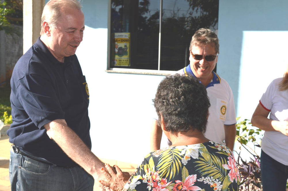 Rotary de Amambai recebeu visita do governador distrital nessa segunda (24) Rotarianos durante visita ao Lar do Idoso Frei Fabiano de Cristo / Foto: Moreira Produções