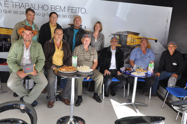 Projeto Valtra “Pé na Estrada” chega em Amambai Projeto Valtra “Pé na Estrada” chega em Amambai