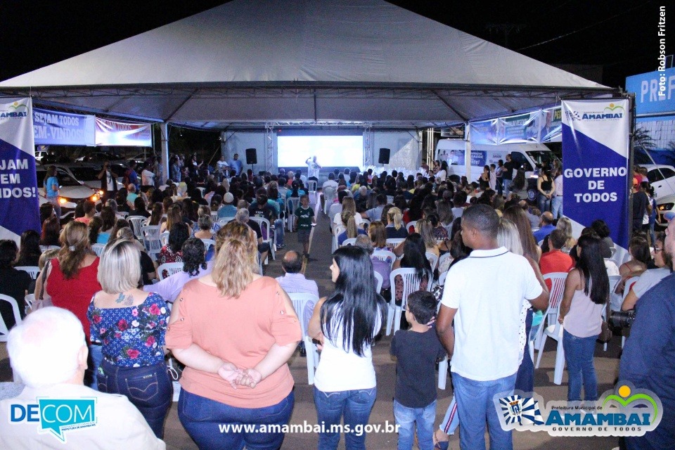 Prefeitura de Amambai faz Prestação de Contas em praça pública A população acompanhou a solenidade de prestação de constas, na noite de quinta-feira Fotos; Decom