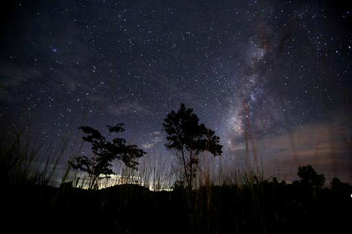 Foto de 12 de agosto de 2013 mostra a Via Láctea no céu claro de Yangon, Birmânia (AFP/File, Ye Aung Thu)