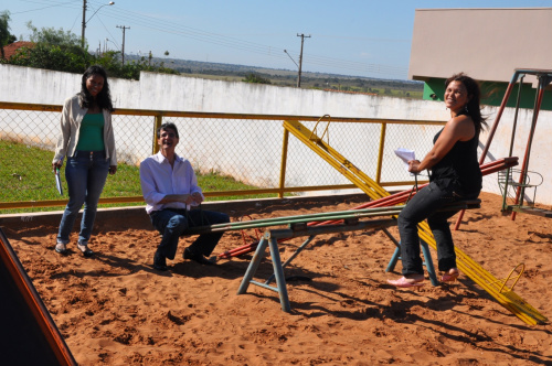 Prefeitura atende solicitação de moradores da Vila Mangay Prefeito Dirceu Lanzarini esteve visitando o local aonde serão implantadas as ações da prefeitura.